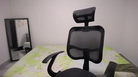 Plux online show from 04/03/26, 06:00