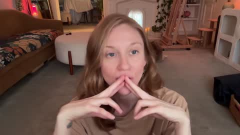 Pretend online show from 11/06/25, 12:55