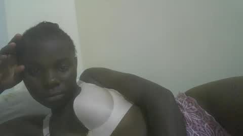 Snapshot of prettiest_doll chatting on 12/15/25, 05:55 prettiest_doll online show from 12/15/25, 05:55