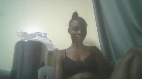 Snapshot of prettiest_doll chatting on 12/16/25, 12:54 prettiest_doll online show from 12/16/25, 12:54