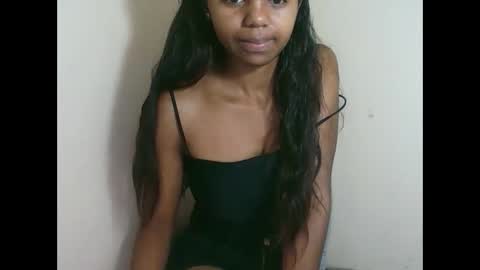 Snapshot of prettiethalia chatting on 10/26/25, 08:31 prettiethalia online show from 10/26/25, 08:31