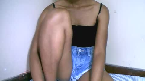 Snapshot of prettiethalia chatting on 10/30/25, 07:25 prettiethalia online show from 10/30/25, 07:25