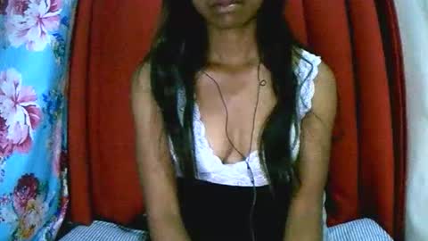 Snapshot of prettiethalia chatting on 11/19/25, 07:36 prettiethalia online show from 11/19/25, 07:36