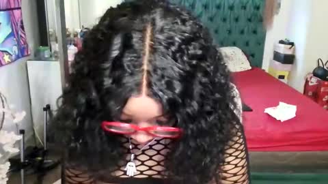 Yasmine pretty online show from 09/12/25, 11:43