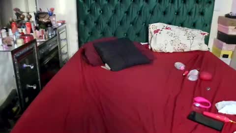 Yasmine pretty online show from 09/18/25, 11:18