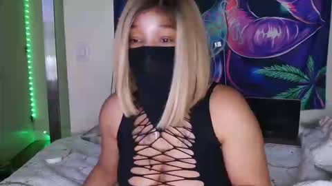 Snapshot of pretty69queen chatting on 05/20/26, 09:54 Yasmine pretty online show from 05/20/26, 09:54