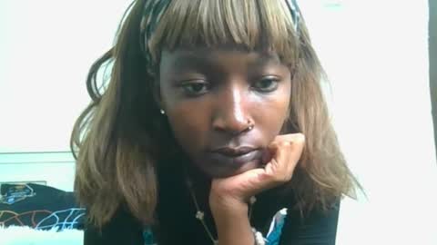 pretty__lisa online show from 12/21/25, 02:57