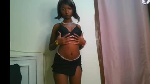 Snapshot of pretty__lisa chatting on 01/09/26, 03:48 pretty__lisa online show from 01/09/26, 03:48