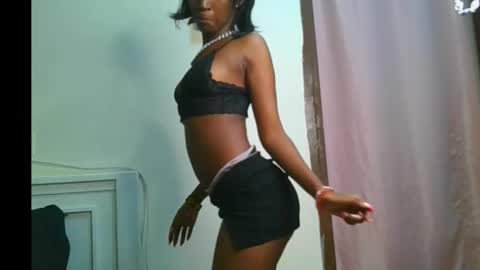 Snapshot of pretty__lisa chatting on 01/31/26, 11:14 pretty__lisa online show from 01/31/26, 11:14