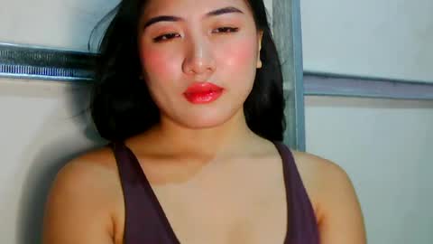 Snapshot of pretty_am chatting on 06/17/26, 04:52 pretty_am online show from 06/17/26, 04:52