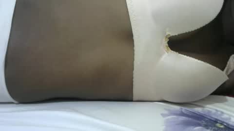 pretty_avena online show from 11/09/25, 08:01