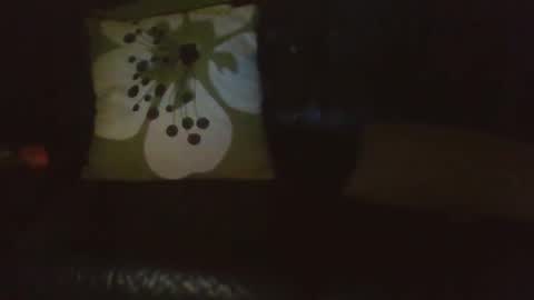 pretty_boy321 online show from 12/17/25, 05:24