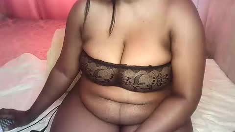 chichi online show from 11/13/25, 10:47