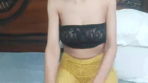 Snapshot of pretty_cat1 chatting on 10/14/25, 08:42 pretty_cat1 online show from 10/14/25, 08:42