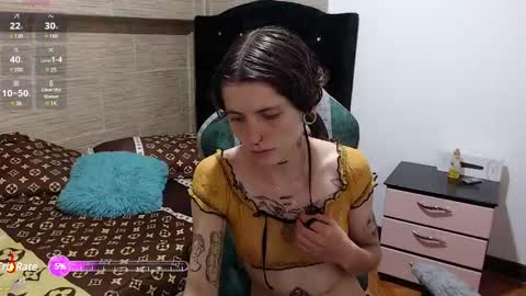 pretty_cristal22 online show from 12/13/24, 11:17