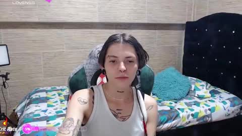 pretty_cristal22 online show from 12/18/24, 03:15