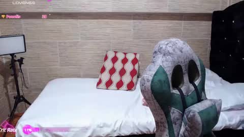 pretty_cristal22 online show from 02/05/25, 01:58