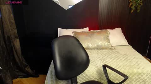 pretty_cristal22 online show from 02/19/26, 11:50