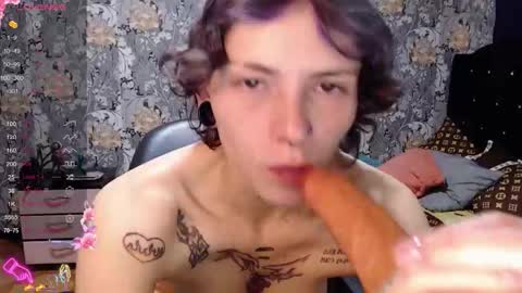 pretty_cristal22 online show from 04/23/26, 11:51