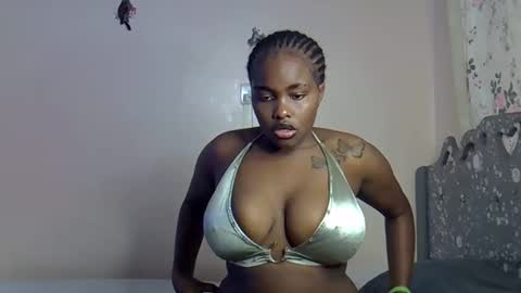 pretty_daina3 online show from 04/07/26, 11:21