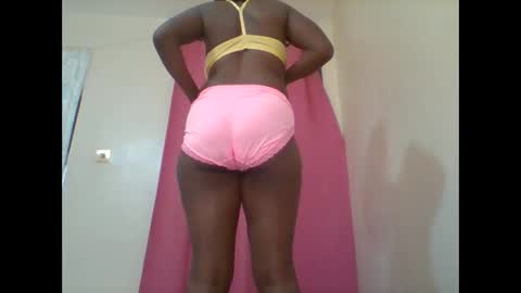 pretty_darya online show from 01/25/25, 08:21