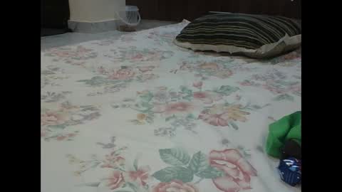 pretty_darya online show from 10/23/25, 06:39