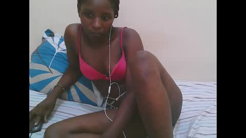 pretty online show from 03/22/26, 01:58