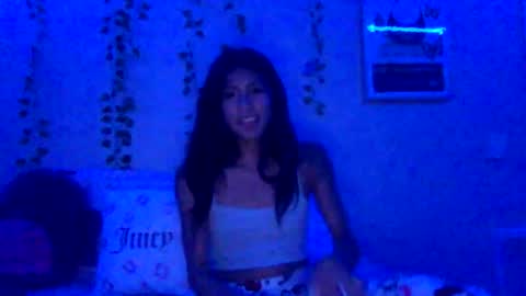 Snapshot of pretty_girl828687 chatting on 10/15/25, 06:35 pretty_girl828687 online show from 10/15/25, 06:35
