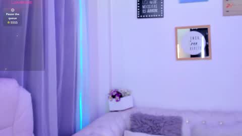 pretty online show from 12/22/25, 11:40