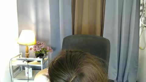 Snapshot of pretty_kimxxx chatting on 02/17/25, 04:53 Kim online show from 02/17/25, 04:53