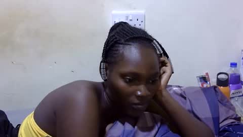 pretty_leila1 online show from 04/22/26, 08:39