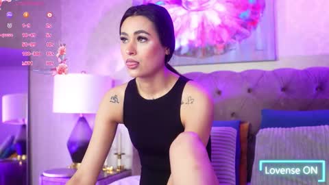 Snapshot of pretty_lia_ chatting on 11/24/25, 06:07 Lia online show from 11/24/25, 06:07