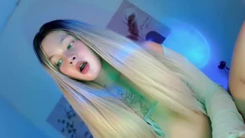 Flor online show from 11/16/25, 04:40