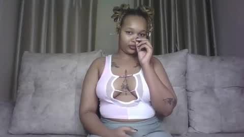 Tracy online show from 12/22/25, 12:18