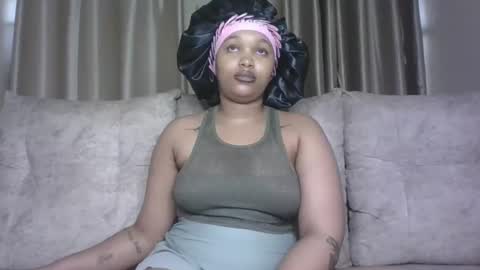 Snapshot of pretty_little_baibe chatting on 02/25/26, 11:09 Tracy online show from 02/25/26, 11:09