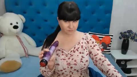 pretty_malika online show from 02/09/25, 11:14