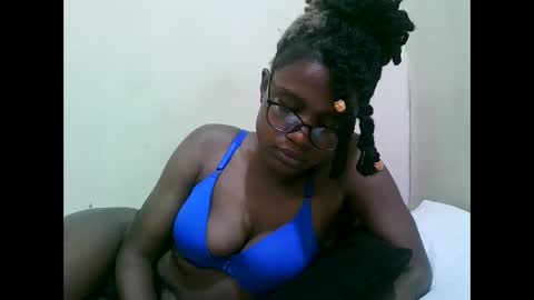 Snapshot of pretty_mellan chatting on 01/26/25, 10:34 pretty_mellan online show from 01/26/25, 10:34
