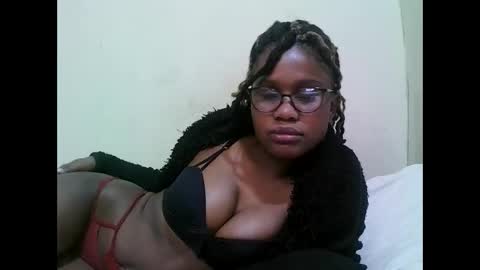 Snapshot of pretty_mellan chatting on 02/06/25, 03:27 pretty_mellan online show from 02/06/25, 03:27