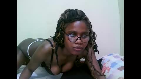 Snapshot of pretty_mellan chatting on 02/06/25, 05:19 pretty_mellan online show from 02/06/25, 05:19