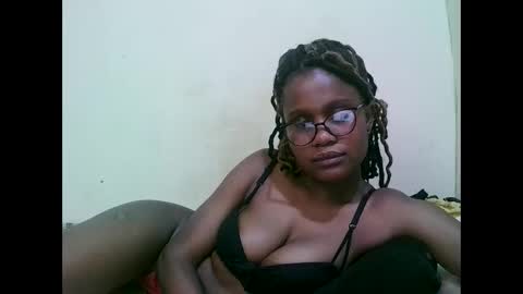 Snapshot of pretty_mellan chatting on 02/07/25, 08:53 pretty_mellan online show from 02/07/25, 08:53