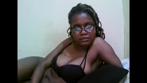 Snapshot of pretty_mellan chatting on 03/01/25, 03:38 pretty_mellan online show from 03/01/25, 03:38