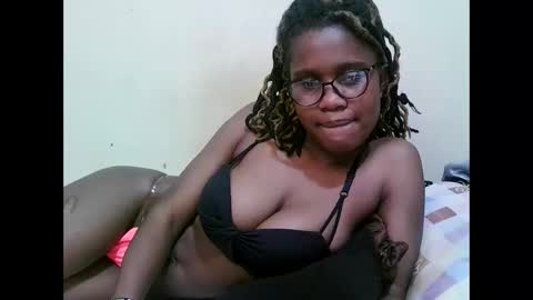 Snapshot of pretty_mellan chatting on 03/08/25, 10:54 pretty_mellan online show from 03/08/25, 10:54