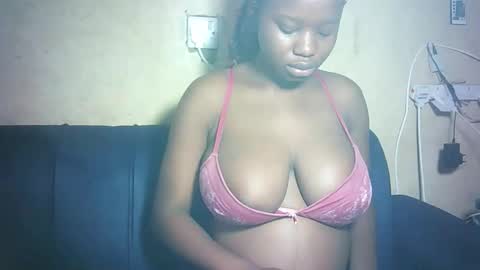 pretty_milan online show from 02/07/26, 11:14