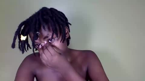 Snapshot of pretty_miya chatting on 01/05/25, 08:32 pretty_miya online show from 01/05/25, 08:32