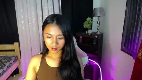 Snapshot of pretty_morenaxx chatting on 01/20/25, 12:18 Marimar online show from 01/20/25, 12:18