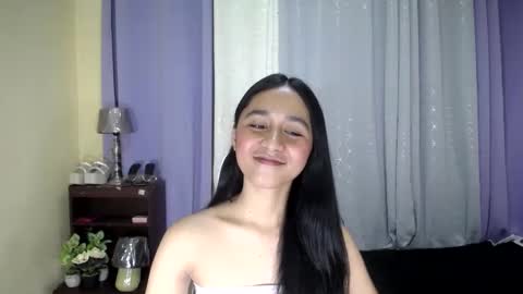 Snapshot of pretty_morenaxx chatting on 03/03/25, 12:15 Marimar online show from 03/03/25, 12:15