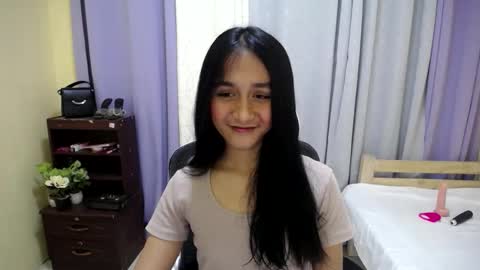 Snapshot of pretty_morenaxx chatting on 03/12/25, 11:33 Marimar online show from 03/12/25, 11:33