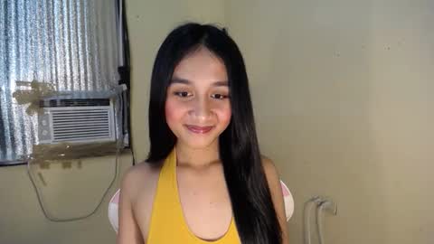 Snapshot of pretty_morenaxx chatting on 09/23/25, 12:13 Marimar online show from 09/23/25, 12:13