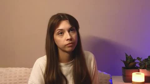 Snapshot of pretty_passenger chatting on 10/23/25, 05:44 Emily online show from 10/23/25, 05:44