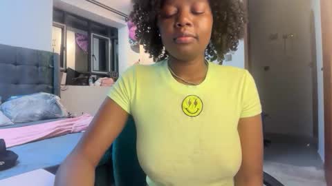 Pretty peaches online show from 05/19/26, 02:07